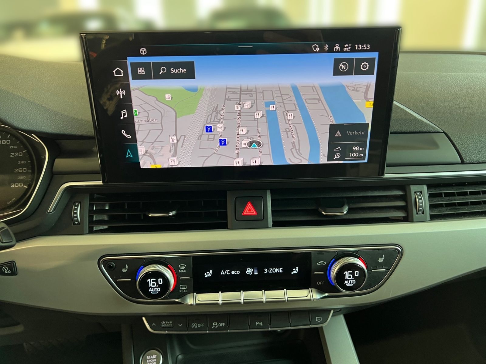 Audi A4 - Bild 12