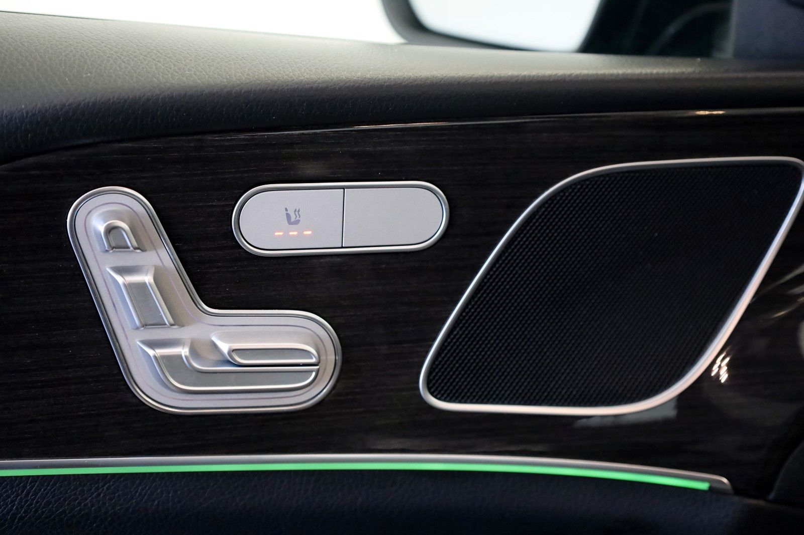 Fahrzeugabbildung Mercedes-Benz GLE 350d 4M AMG Leder,Navi,LED,Panorama,Night-P.