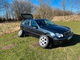 Mercedes-Benz C200 T Komp. AHK SchiebDa. Aut. - gebrauchte Mercedes-Benz C 200 aus dem Jahr 2002