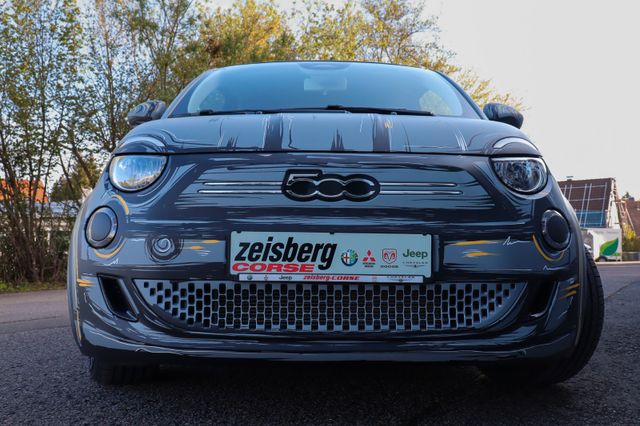 Fahrzeugabbildung Fiat 500e ComiX Limited Edition No. 1/1