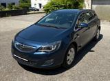 Opel Astra J Sports Tourer*BI-Xenon*AHK*1.Hand - Opel Astra aus 2011: Kombi