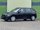 Skoda Kamiq 1.0 TSI DSG Active/AHK/SHZG/LED/PDC - Skoda Kamiq Active mit Benzin-Antrieb