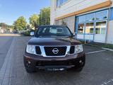 Nissan Navara Pickup King Cab SE 4X4 Tuv neu Garantie - gebrauchte Nissan Navara aus dem Jahr 2011