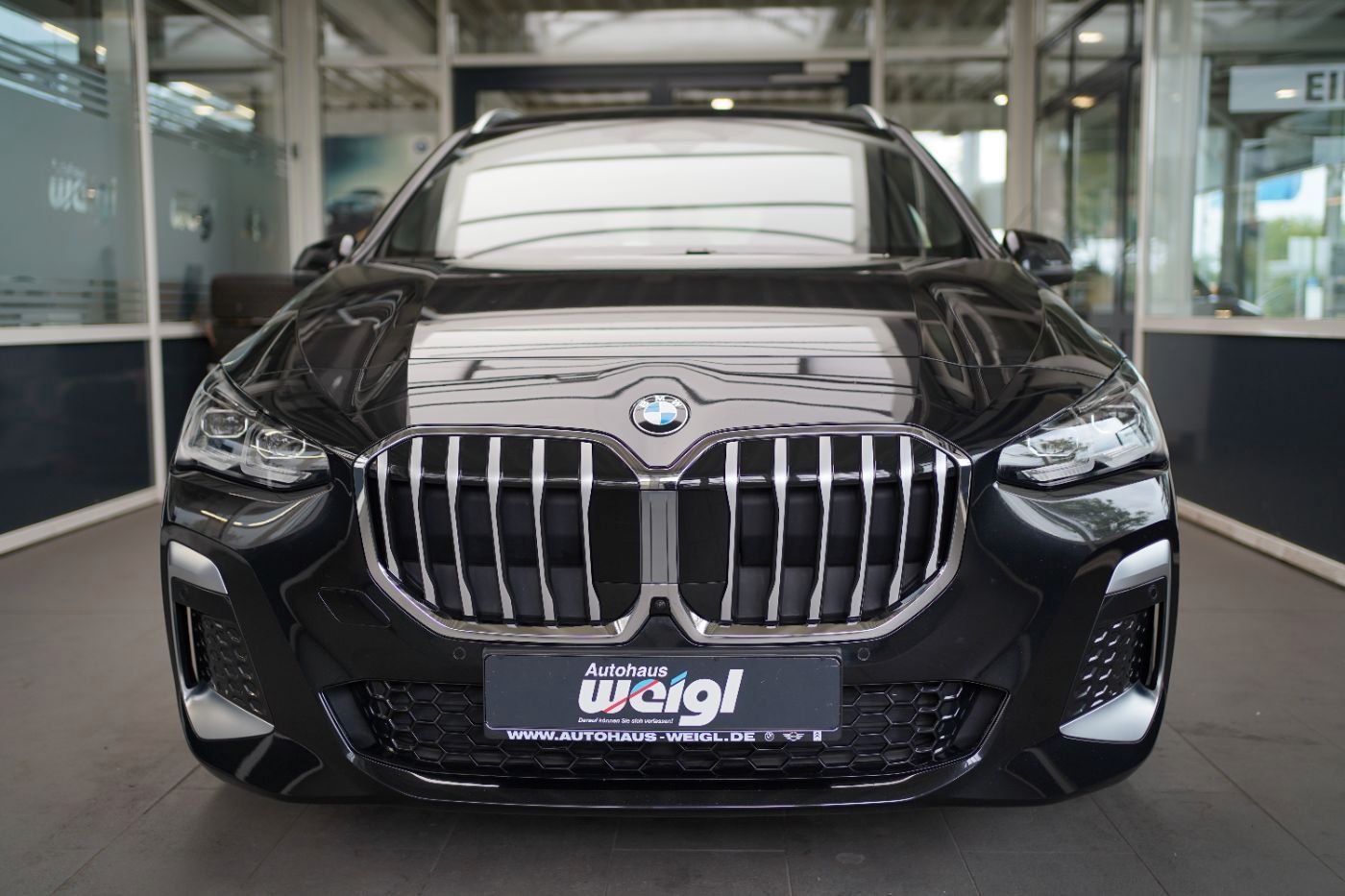 Fahrzeugabbildung BMW 218i Active Tourer M Sport +HeadUp+LED+Glasdach+