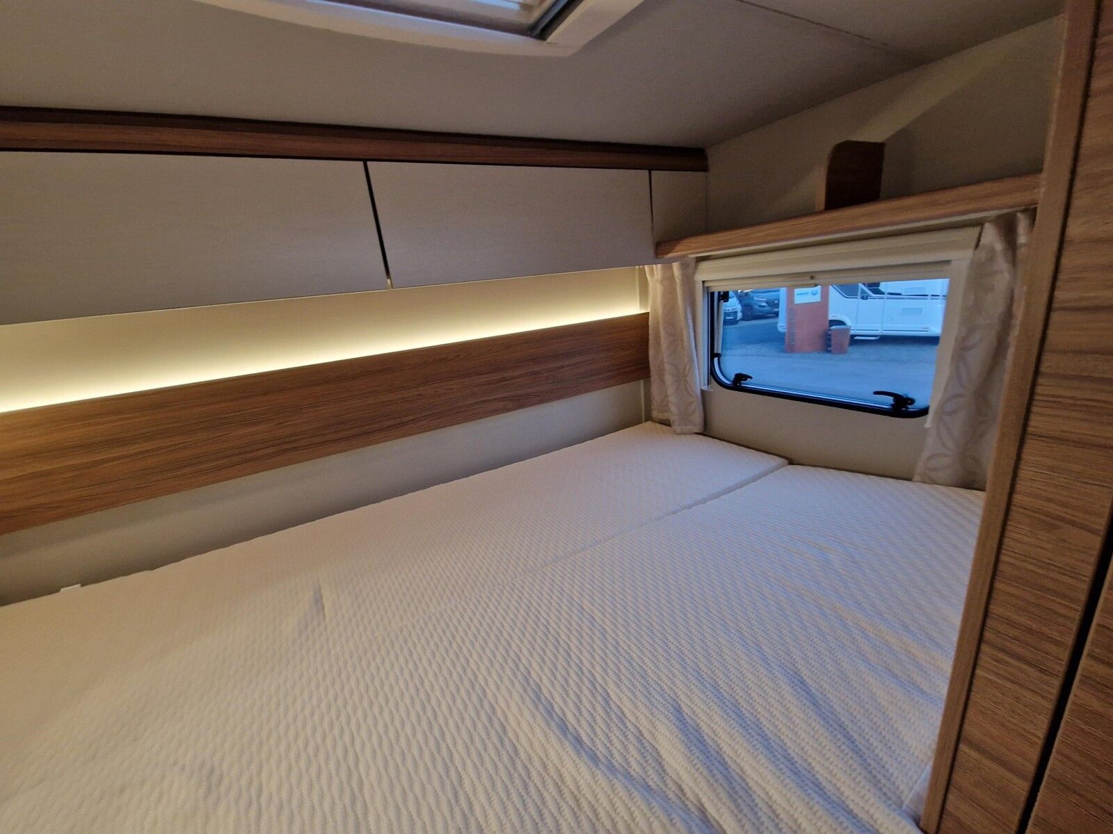 Fahrzeugabbildung Weinsberg CaraHome 650 DG