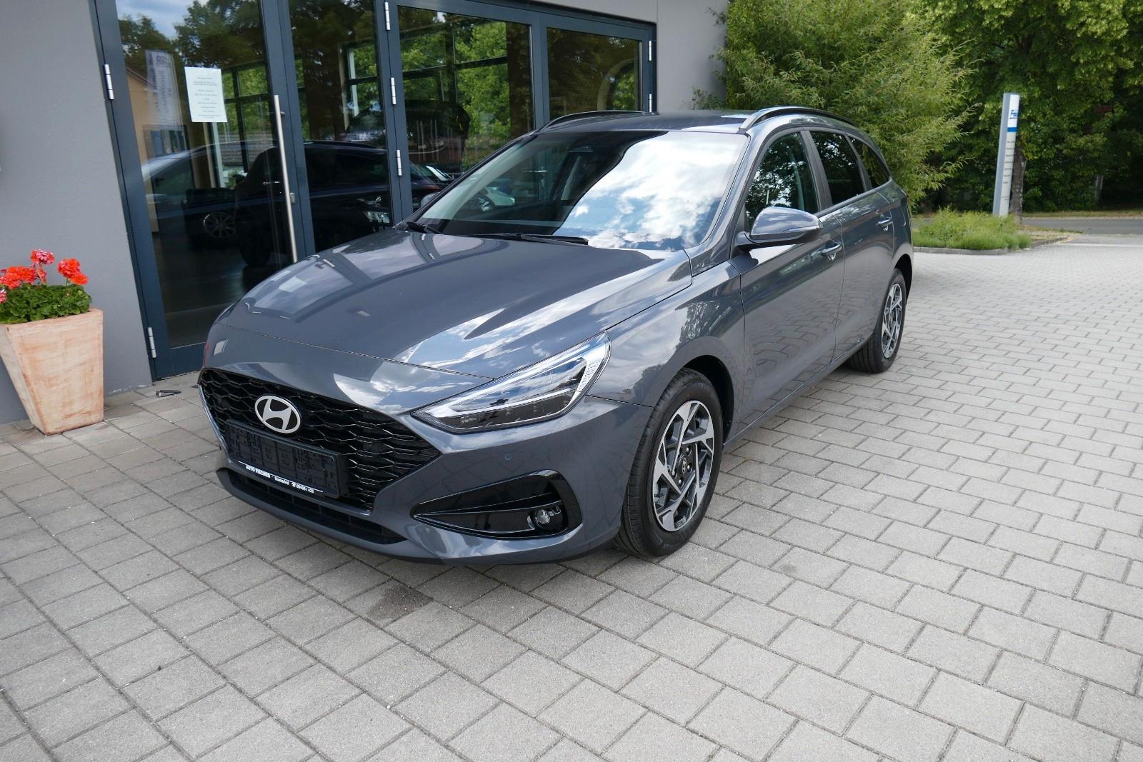 Hyundai i30 Navi SH LED RFK Aluf. 5J Garantie