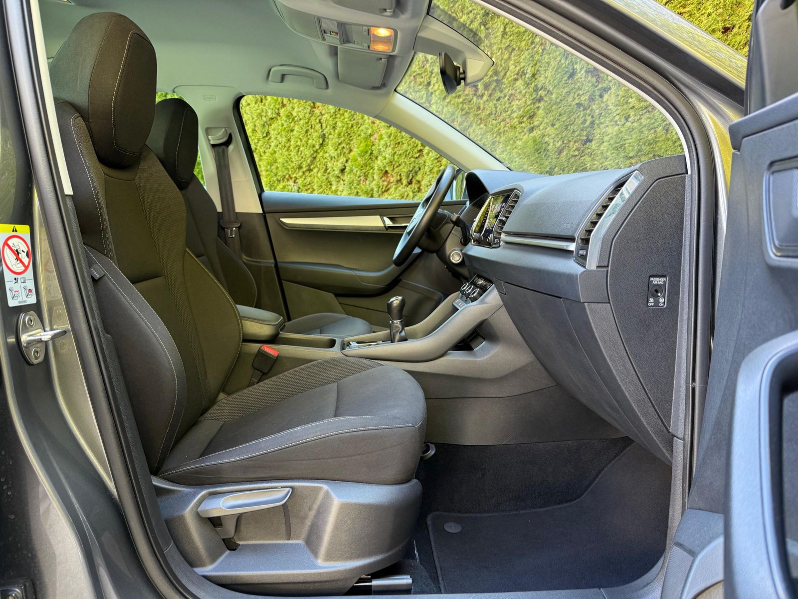 Fahrzeugabbildung SKODA Karoq 1.5 TSI Ambition LED+KAMERA+VIRT+CARPL+DAB