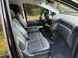 Hyundai STARIA 2.2 Prime 9-Sitzer 4WD Vollausstattung - blaue Hyundai STARIA