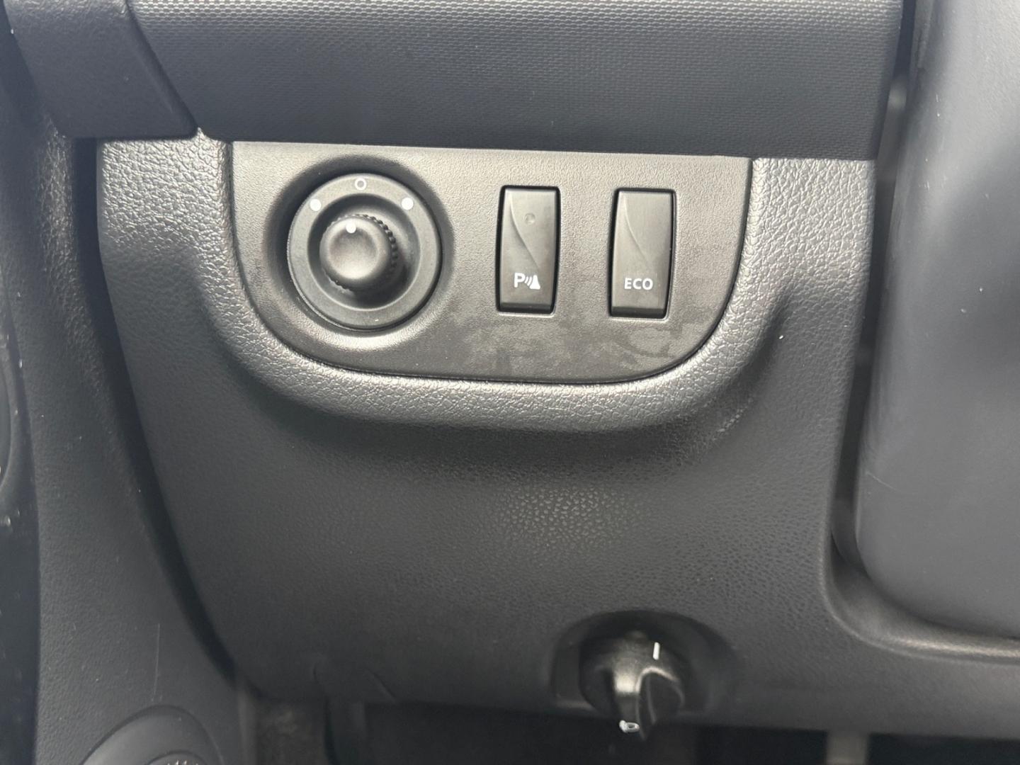 Dacia Sandero Stepway TCe 90 Celebration *AHK*Navi*CAM