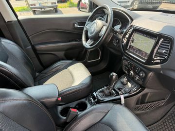 Jeep Compass Limited 4WD+Xenon+AHK+Navi+SHZ+LKRHZG+Ap