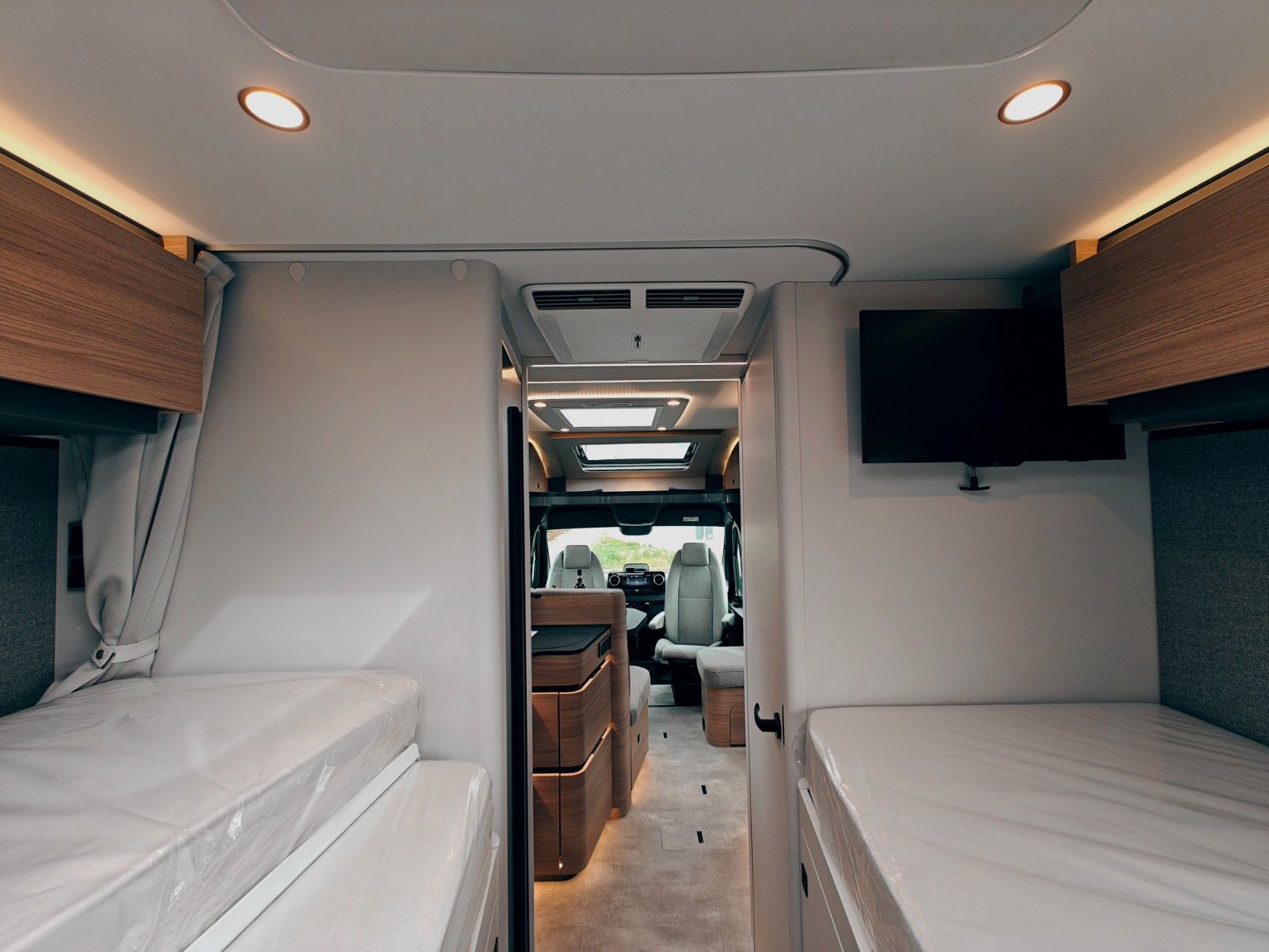 Fahrzeugabbildung HYMER / ERIBA / HYMERCAR B-KLASSE MC T 680 PREMIUM - SOFORT LIEFERBAR!