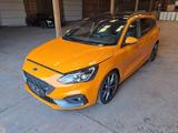 Ford Focus ST RECARO*PANO*KAM*HuD*KEYLESS*ACC*B&O*LED - Ford: Orange, ST