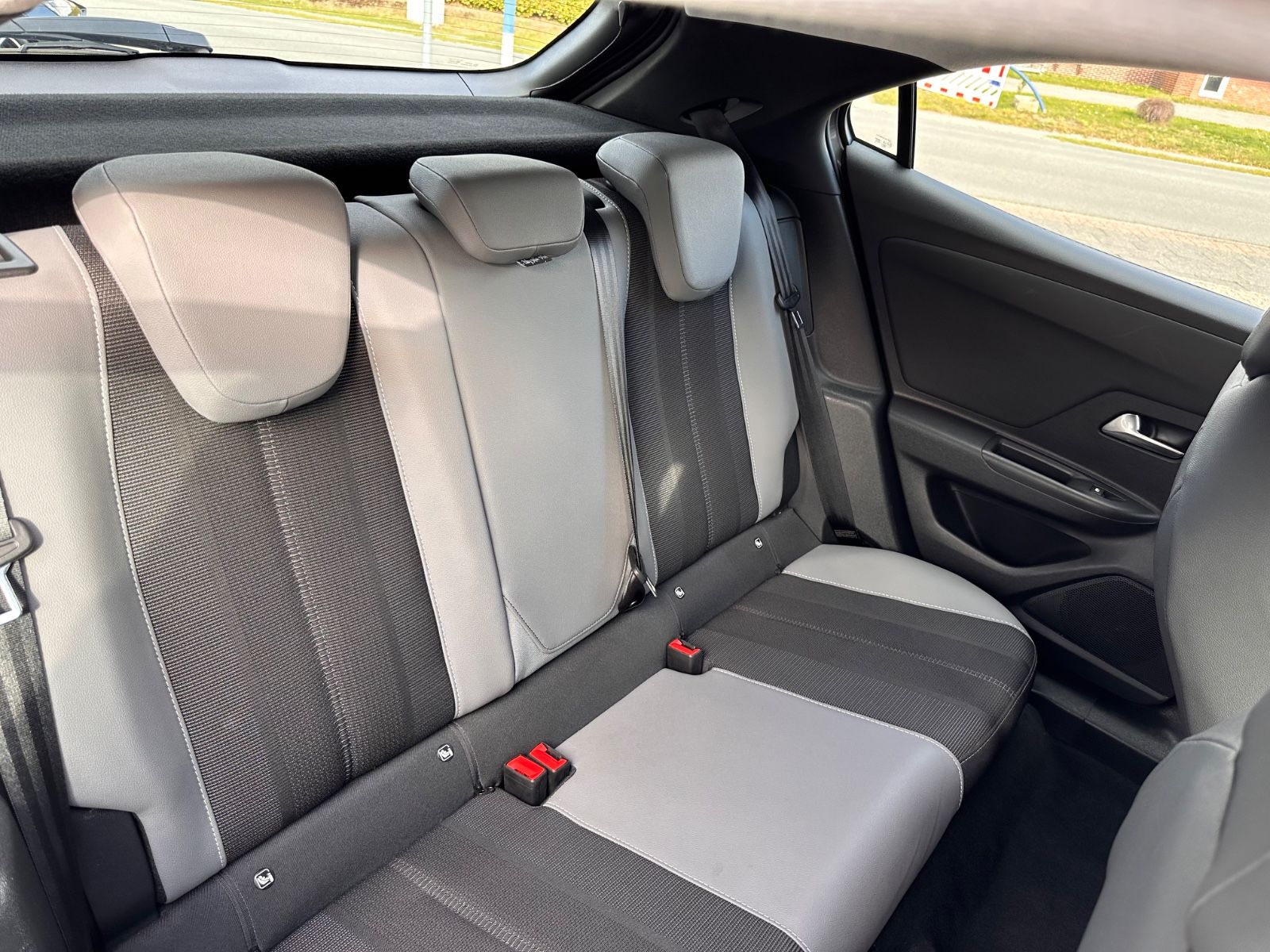 Fahrzeugabbildung Opel Mokka Business Elegance LED/PDC/APP/Kamera/Kessy