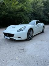 Ferrari California | Top gepflegt | frischer Service - Ferrari aus 2009