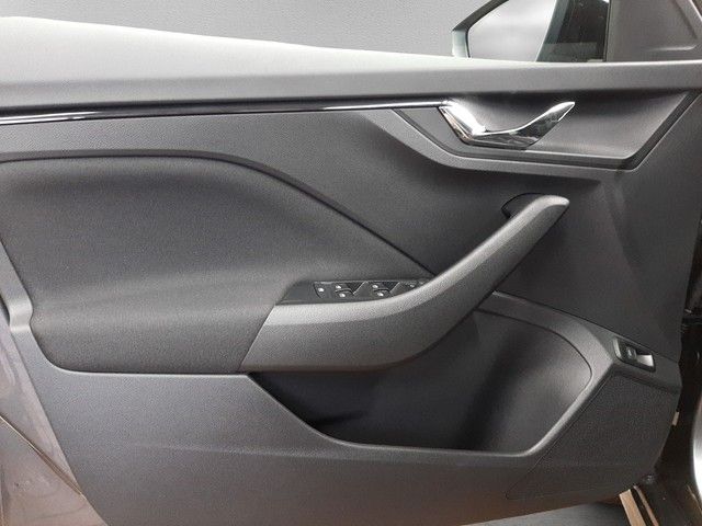 Fahrzeugabbildung Skoda Kamiq Tour 1.0TSI DSG AHK Matrix Kamera Navi ACC