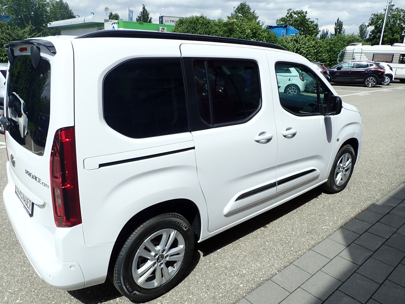 Fahrzeugabbildung Toyota PROACE CITY Verso Team D