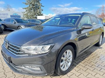 Volkswagen Passat Variant - 1