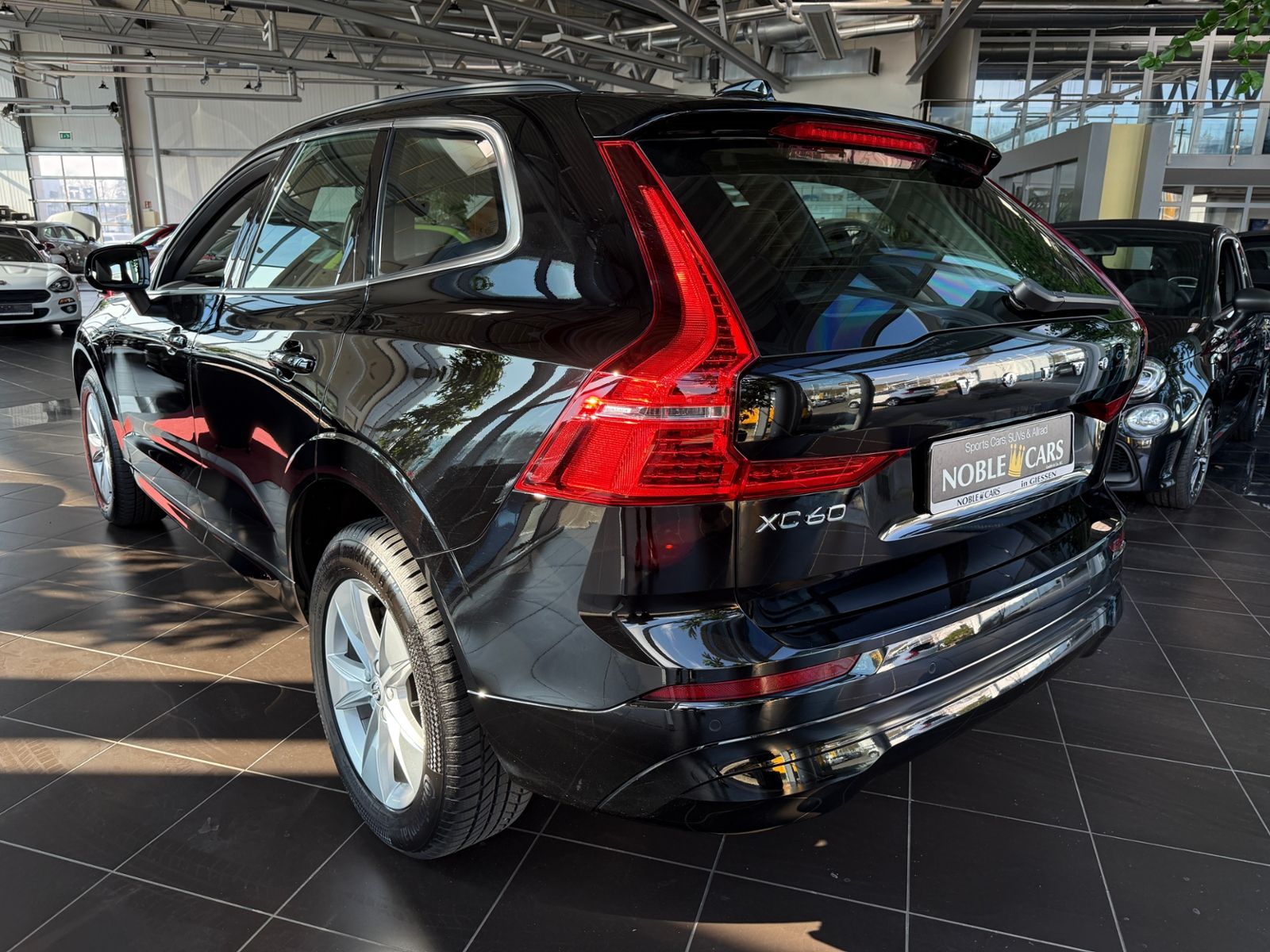 Fahrzeugabbildung Volvo XC60 Momentum Pro AHK LED RFK
