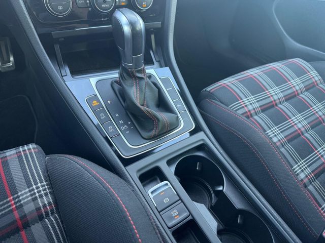 Golf 7 VII 2.0 TSI ACC Dynaudio DCC Apple CarPla
