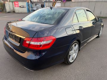 Mercedes E 220 - 5