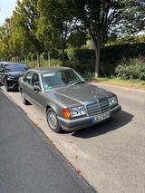 Mercedes-Benz 260 E - Mercedes-Benz 260: 260e