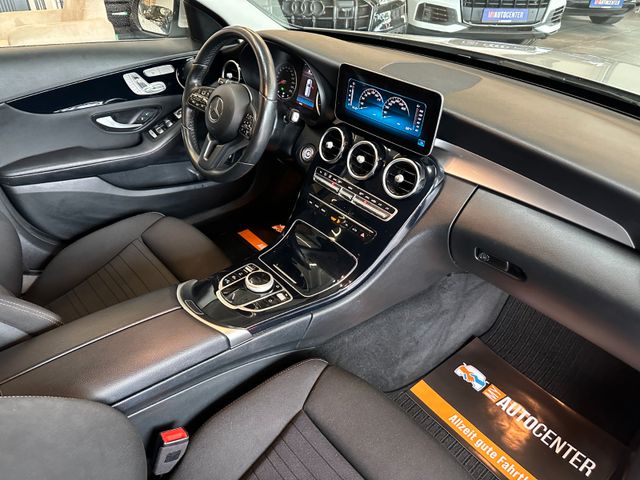 Mercedes-Benz C 220 *Keyless*Memory*PDC*ACC*AHK*SpurHT*NAVI*