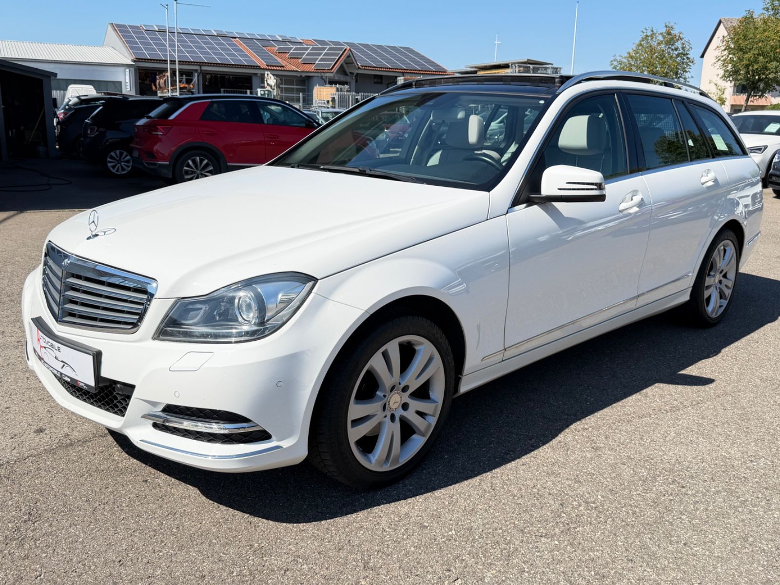 Mercedes-Benz CDI Aut. BlueEfficiency_Xenon_Navi_Pano_PDC