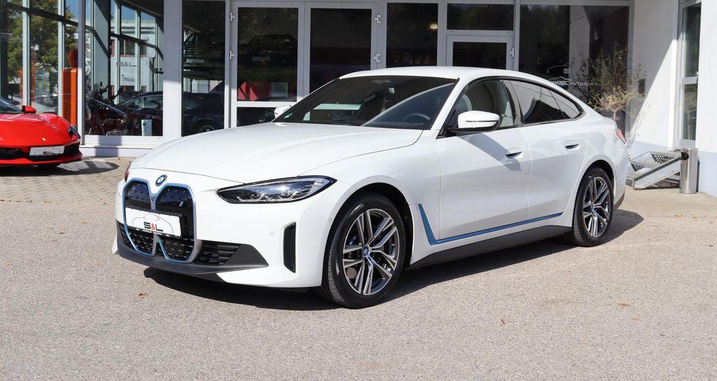 Image of BMW i4