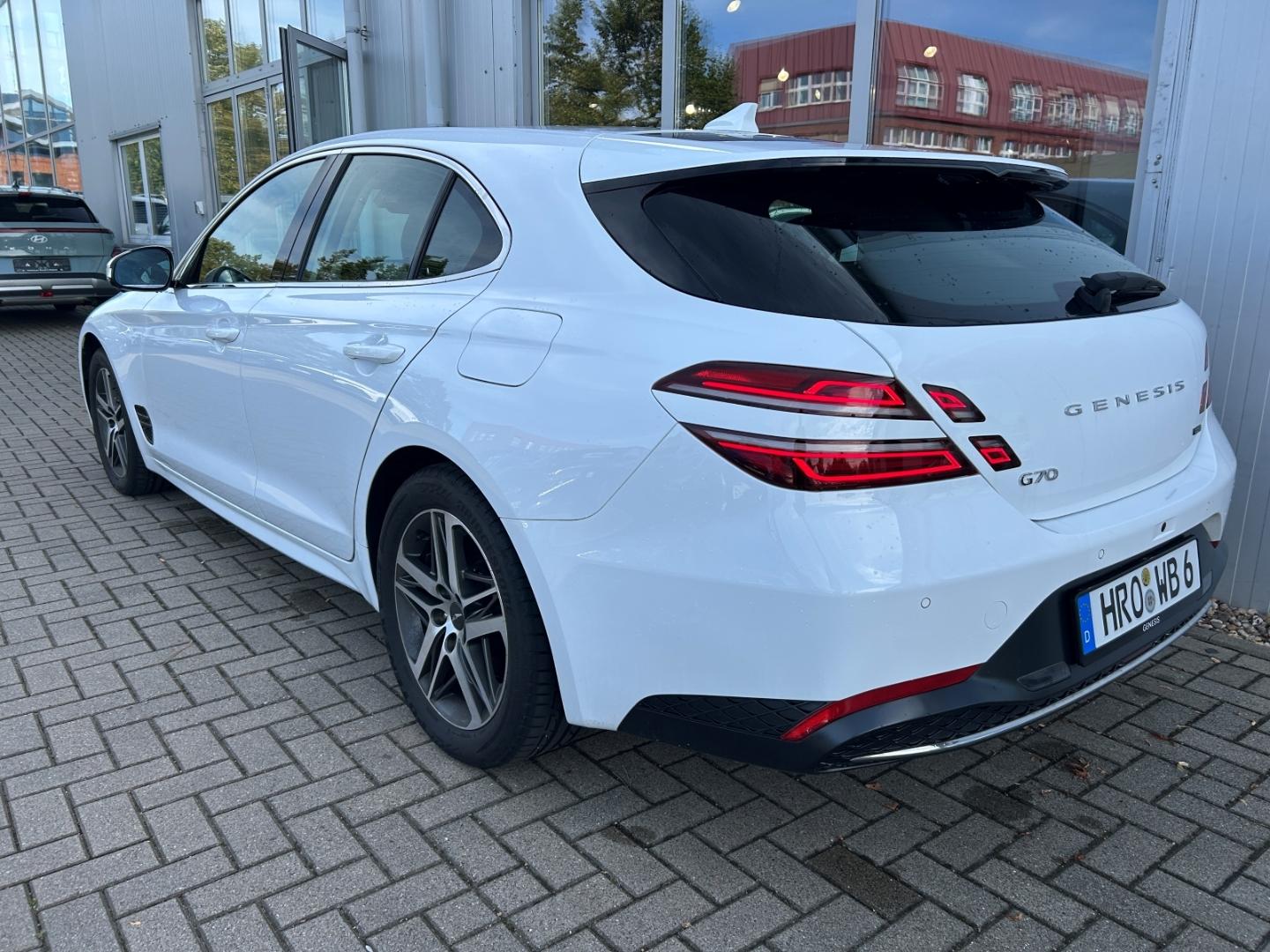 Genesis G70 Shooting Brake Premium 2.2 CRDi Matrix-LED/A
