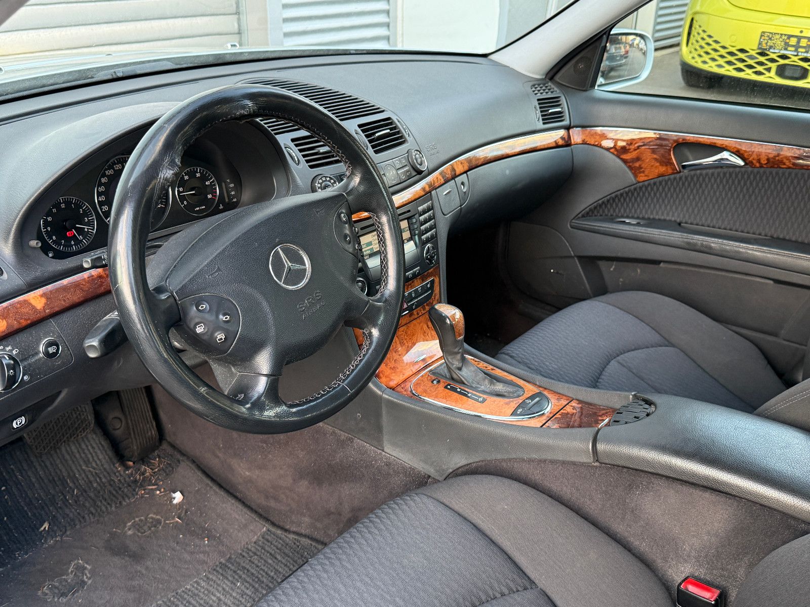 Fahrzeugabbildung Mercedes-Benz E 320 CDI Elegance Aut AHK GRA Xenon Navi H/K