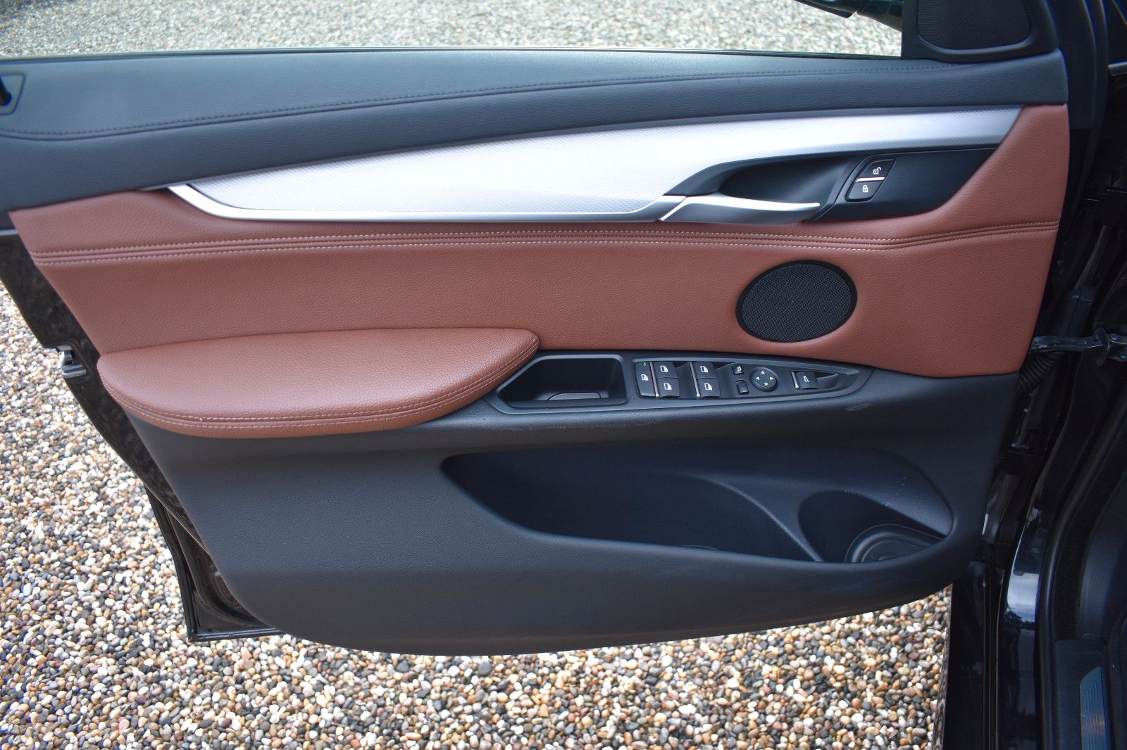 Fahrzeugabbildung BMW X6 xDrive 30 d M Sport Keyless-Go GSD HUD