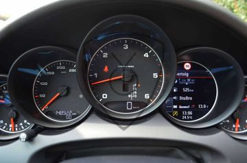 Porsche Cayenne - 4