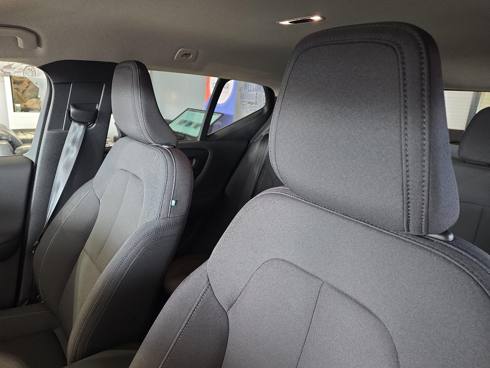 Volvo XC40 T3 Momentum Pro ACC BLIS AHK Kamera LED SHZ