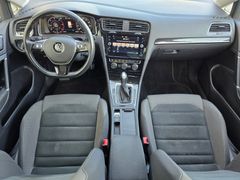 VW Golf VII R-line 2.0TDI 150PS DSG Navi AHK LED