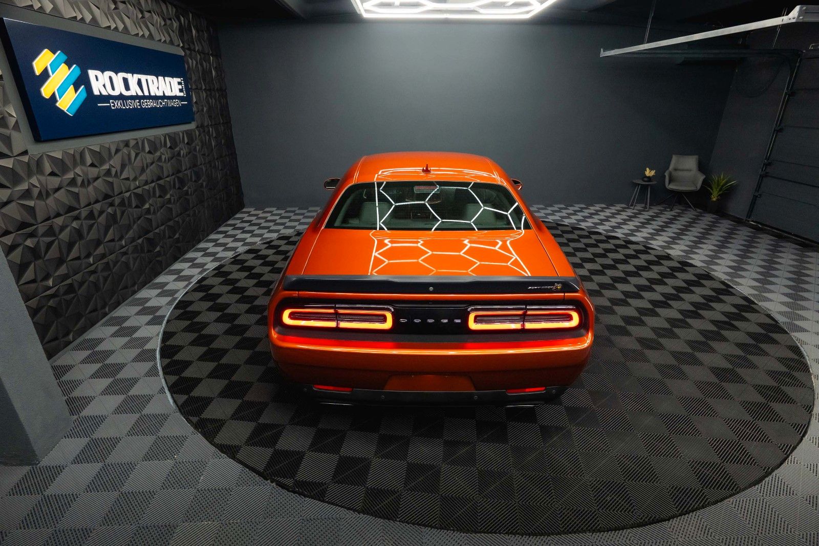Fahrzeugabbildung Dodge Challenger 6.4 V8 SRT 392 R/T SCAT PACK WIDEBODY