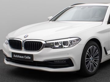 Fahrzeugabbildung BMW 520d xD Tour Sport Line Pano H/K Exklusiv Paket