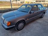 Mercedes-Benz Mercedes-benz 300 200 E - gebrauchte Mercedes-Benz E 200 aus dem Jahr 1992