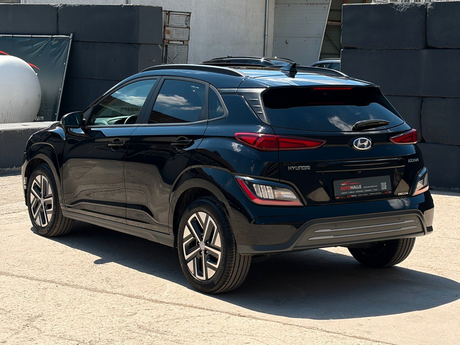Fahrzeugabbildung Hyundai KONA E Trend 2WD CarPlay Schiebedach ACC CAM HuD