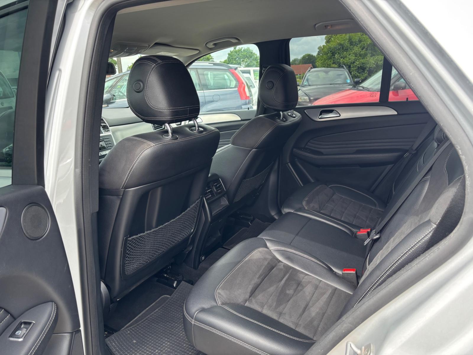 Mercedes-Benz ML 350 CDI BlueTec AMG PAKET/TÜV NEU/AIRMATIC