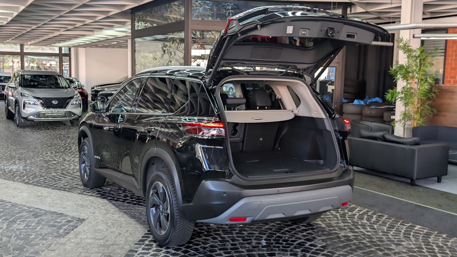 Fahrzeugabbildung Nissan X-Trail 1.5 e-Power N-Connecta ACC 360 NAVI 12"