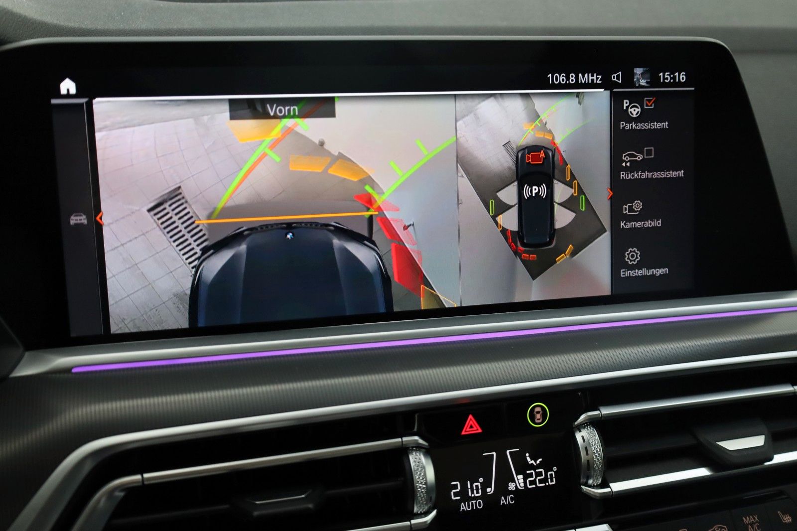 Fahrzeugabbildung BMW X5 xDrive 30d Leder,Navi,LED,PanDach,HeadUp,360°