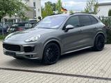 Porsche Cayenne S Diesel/PANO/SAGA/Sport Design Paket - Porsche Cayenne in Freiburg