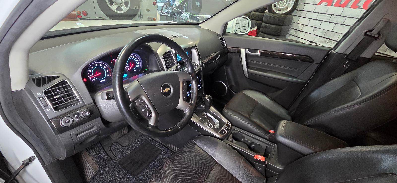 Chevrolet Captiva 2.4 LT+ 4WD 7-Sitzer *Tüv & Service NEU*