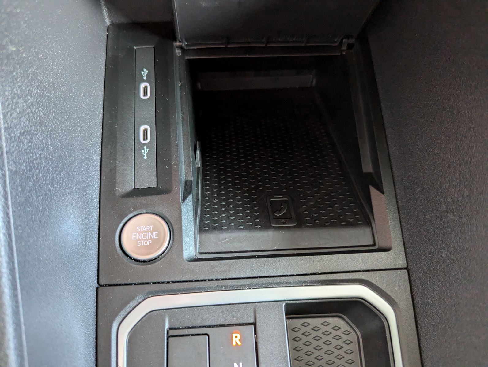 FORD Grand Tourneo L2 Active 7-Sitz Bi-LED Pano AHK - Image 26