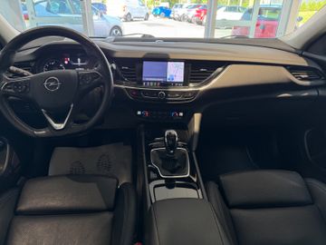 Bild 9 Opel Insignia B Sports Tourer Business Innovation AHK