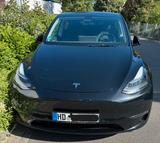 Tesla Model Y Long Range Dual Motor AWD  - schwarze Tesla Model Y