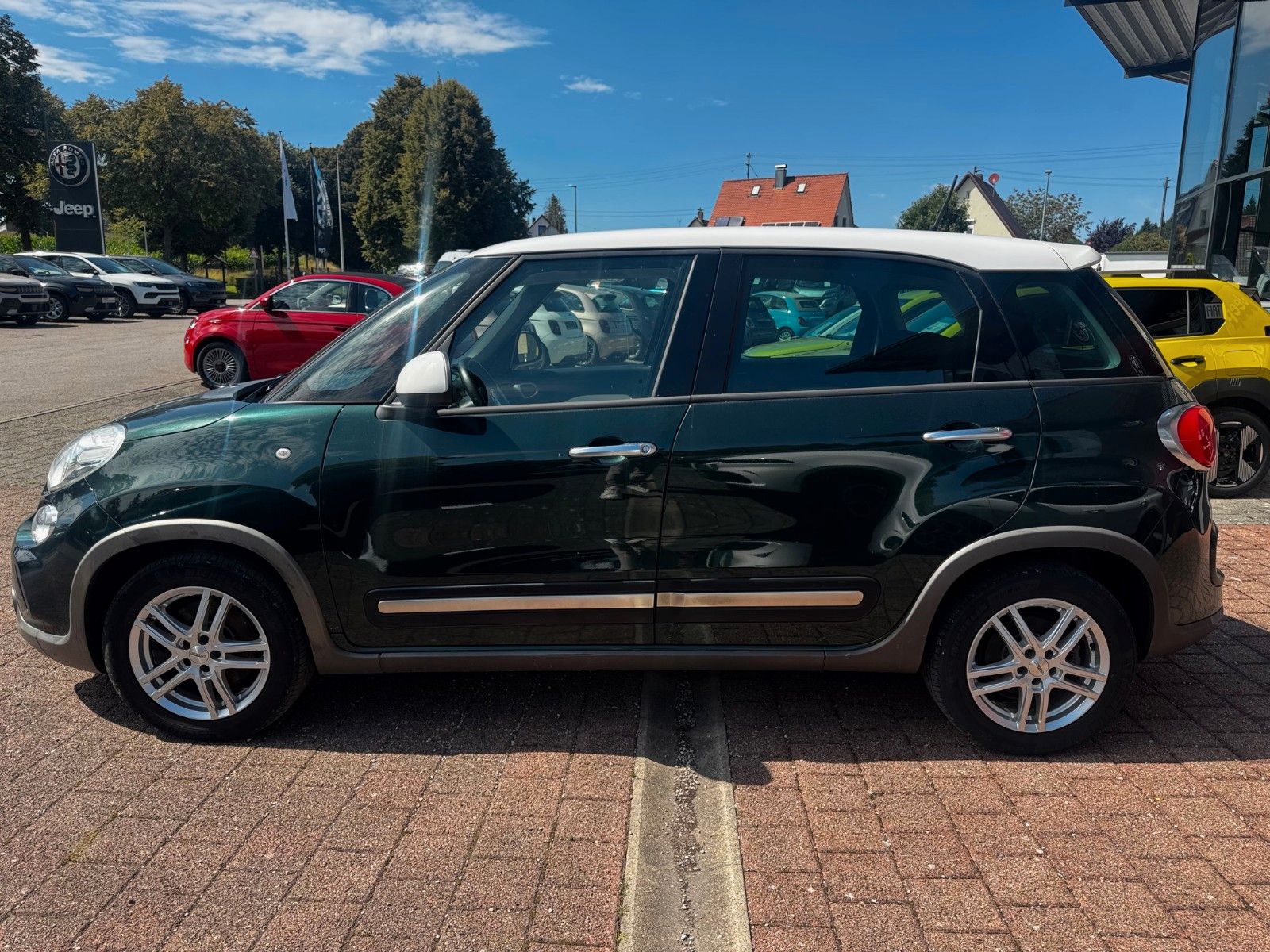 Fahrzeugabbildung Fiat 500L Trekking NAVI BLUETOOTH KLIMA RADIO