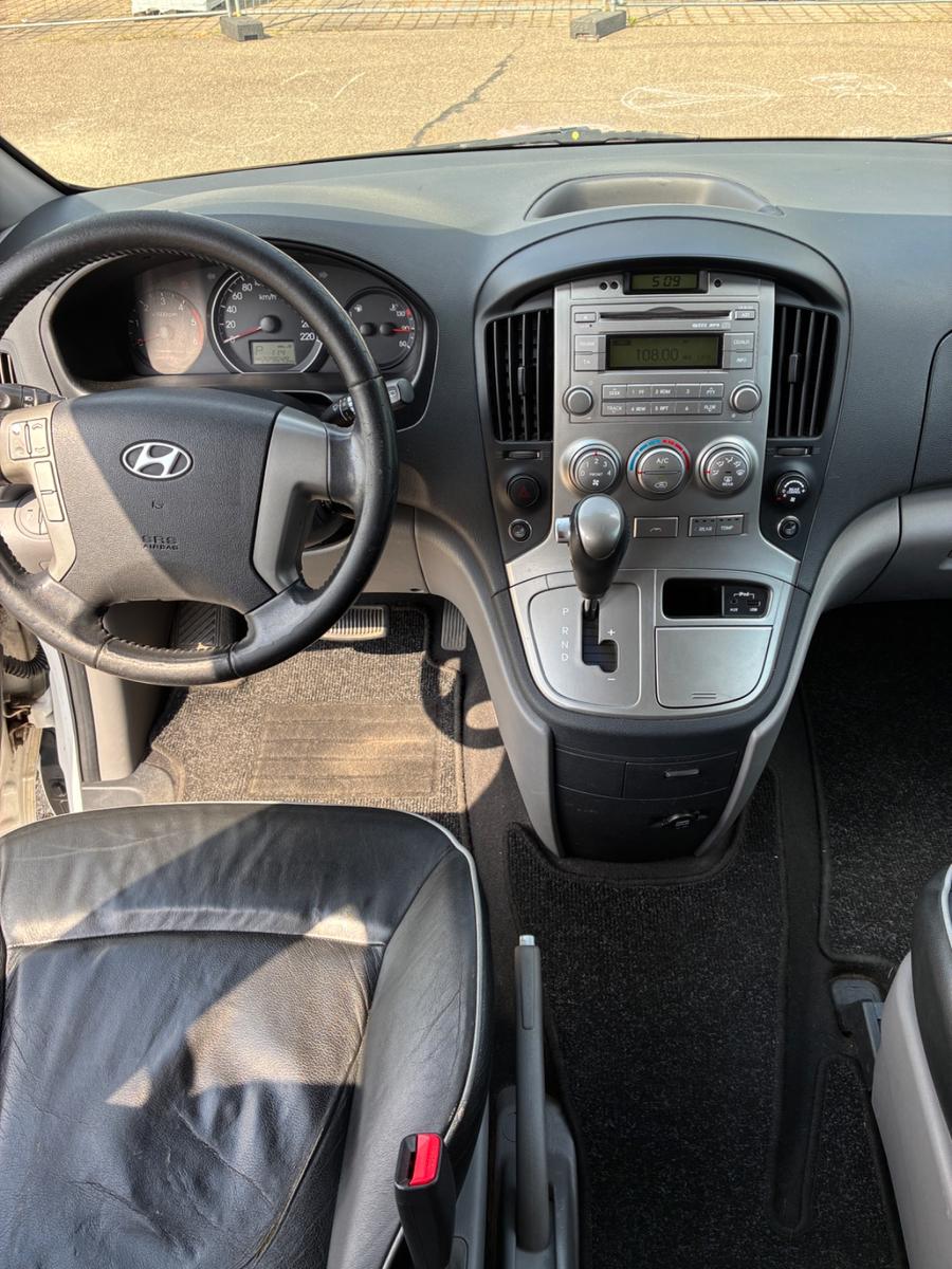 Hyundai H-1 Starex 8 Sitzer Automatik 
