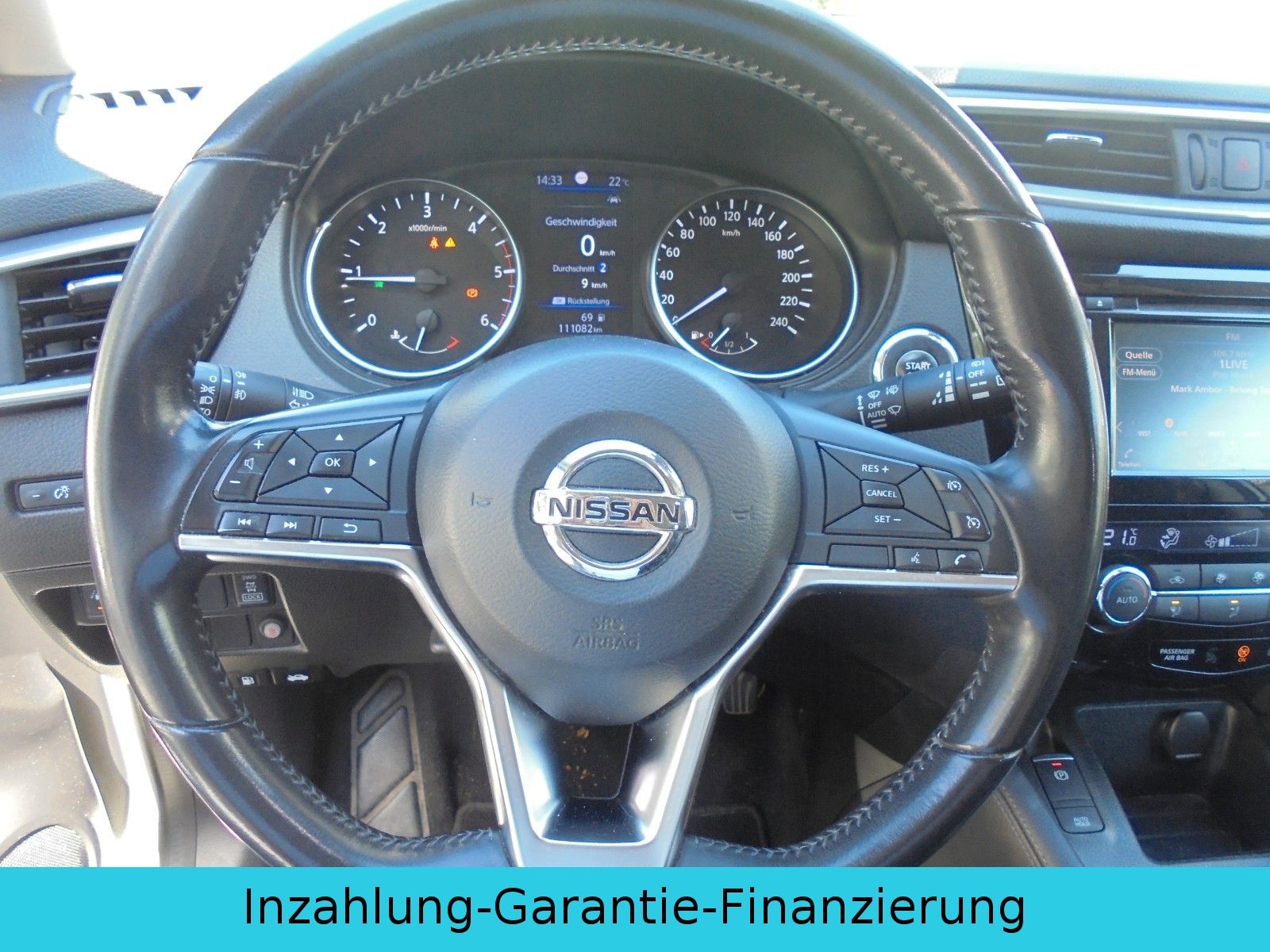 Fahrzeugabbildung Nissan Qashqai N-Connecta 4x4/Panorama/Kamera/Navi /SHZ