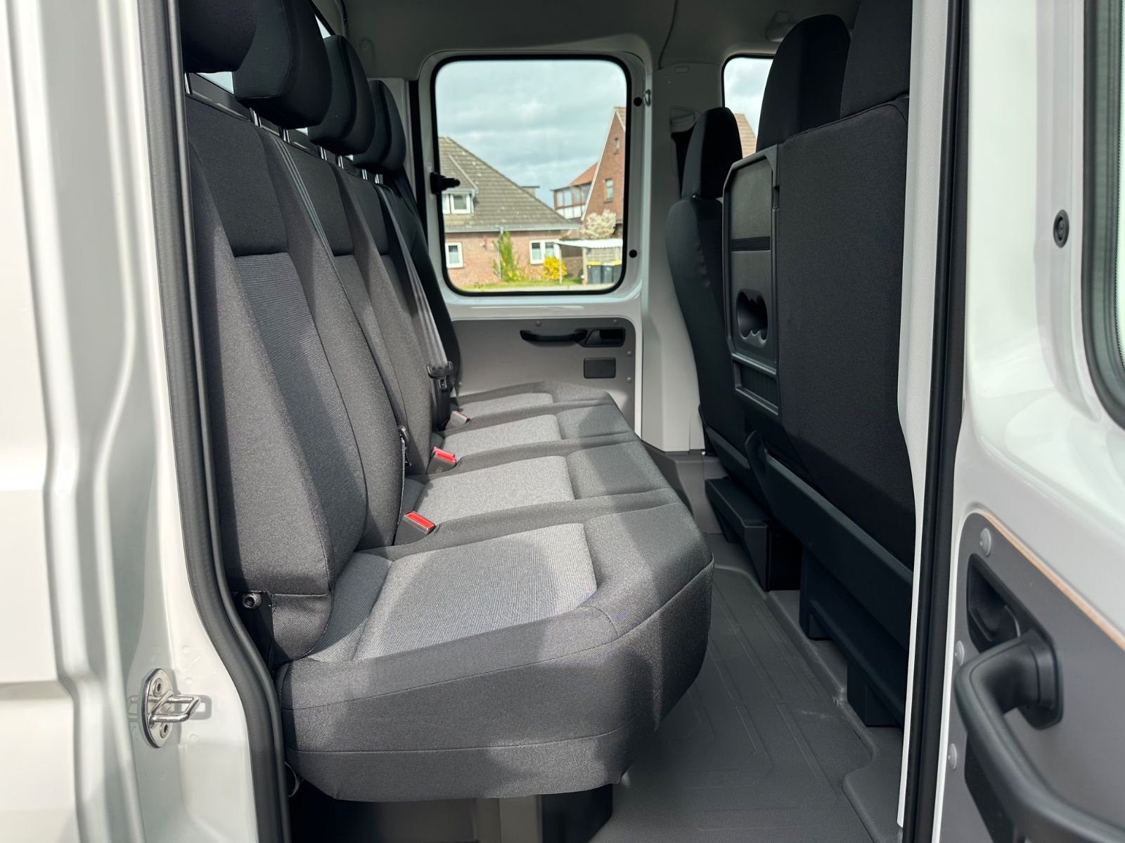 Fahrzeugabbildung Volkswagen Crafter Pritsche 35 DOKA 2.0 TDI Klima/GRA